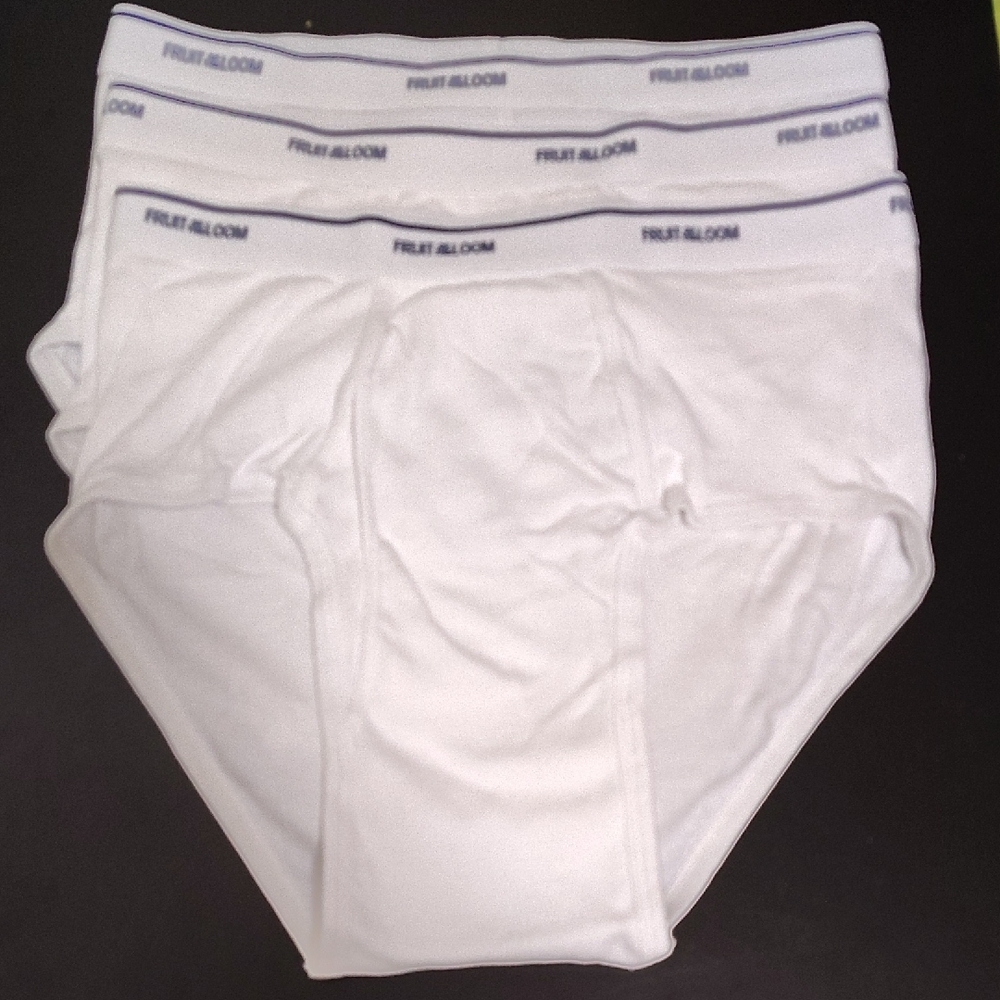 New Set Of 3 Fruit of the Loom Men's Classic White Briefs Sz XL